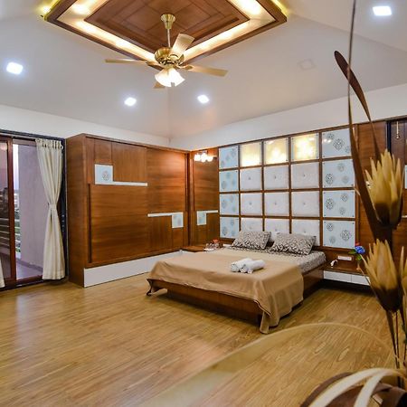 Lifeline Villas - Luxurious Taraangan 4 Mountain View Villa With Biggest Pool And Huge Open Area Lonavala Esterno foto