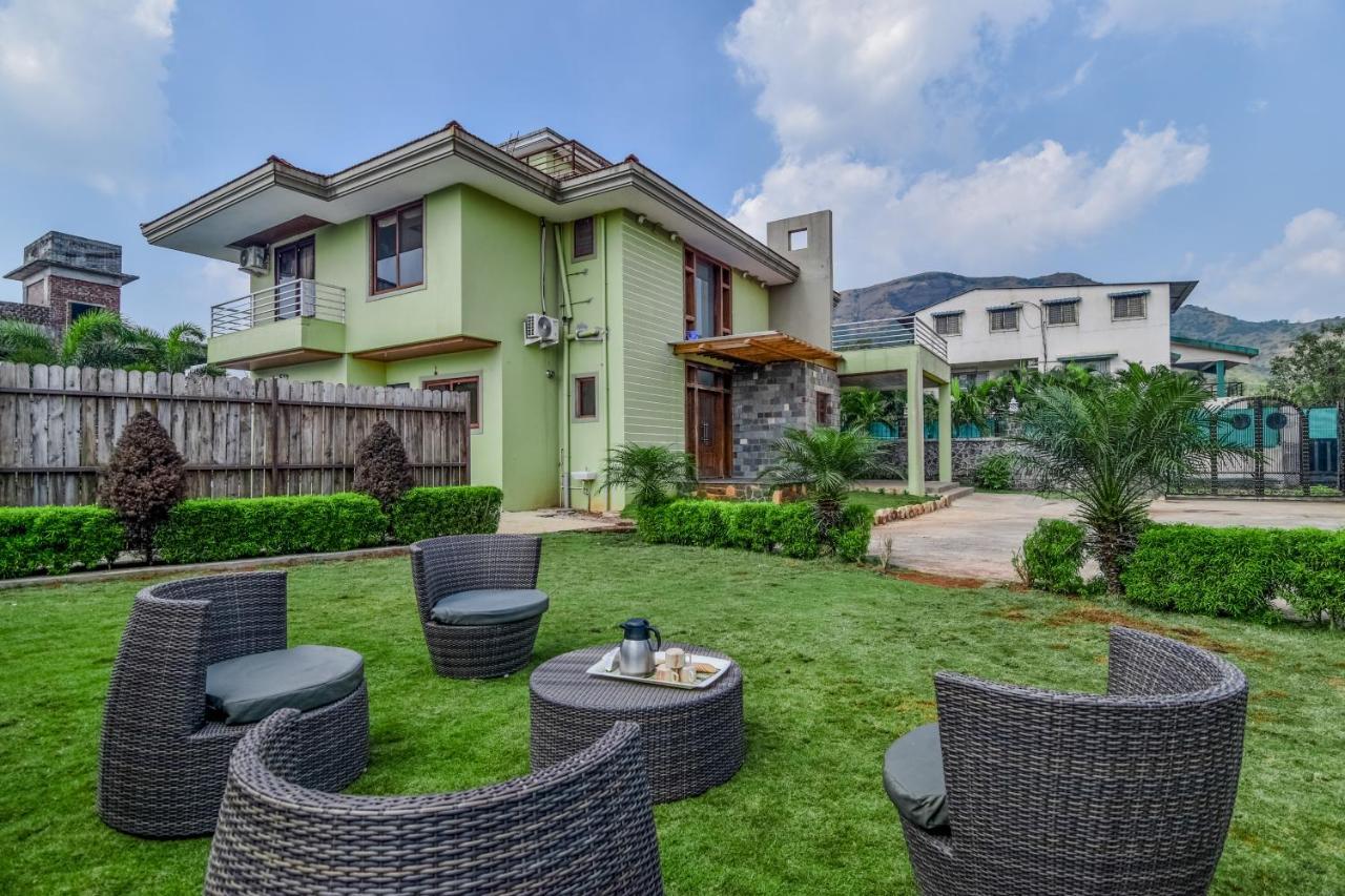 Lifeline Villas - Luxurious Taraangan 4 Mountain View Villa With Biggest Pool And Huge Open Area Lonavala Esterno foto