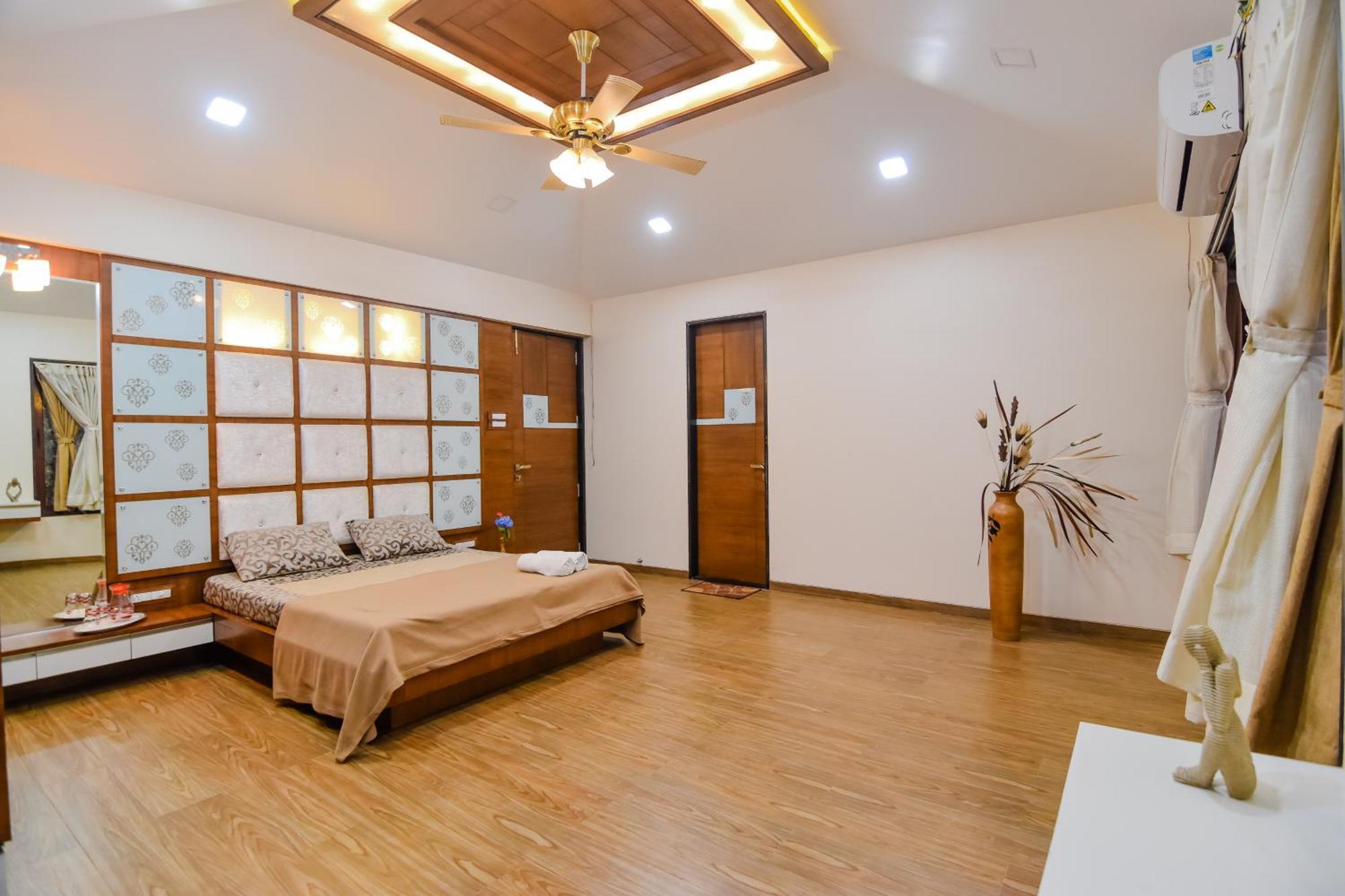 Lifeline Villas - Luxurious Taraangan 4 Mountain View Villa With Biggest Pool And Huge Open Area Lonavala Esterno foto